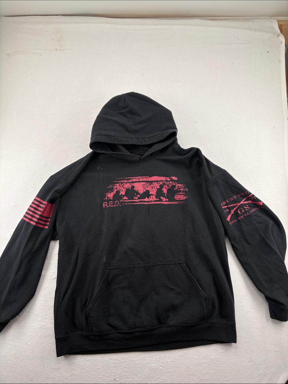 Grunt StyBlack Hoodie with Red Graphic Print -